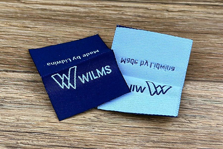 geweven custom made labels voor Wilms